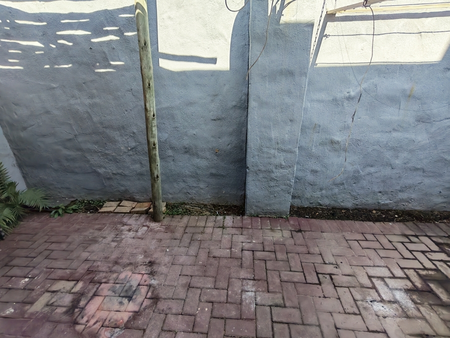 1 Bedroom Property for Sale in Pretoria North Gauteng