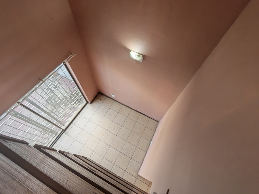1 Bedroom Property for Sale in Pretoria North Gauteng