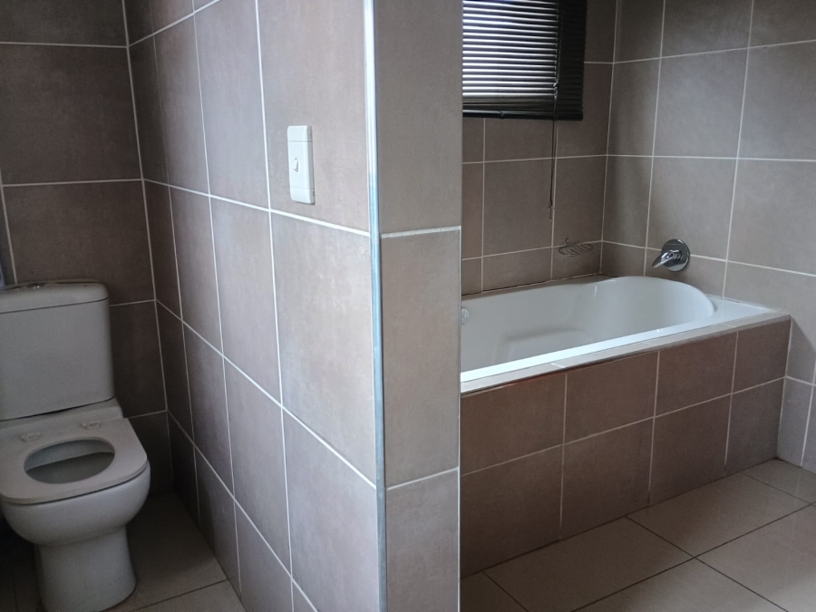 4 Bedroom Property for Sale in Riverspray Lifestyle Estate Gauteng