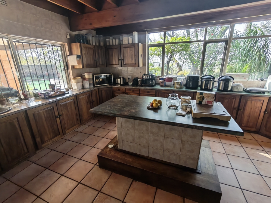 6 Bedroom Property for Sale in Pretoria North Gauteng