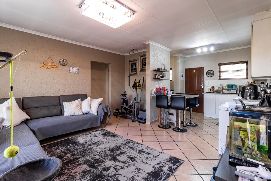 2 Bedroom Property for Sale in Buccleuch Gauteng