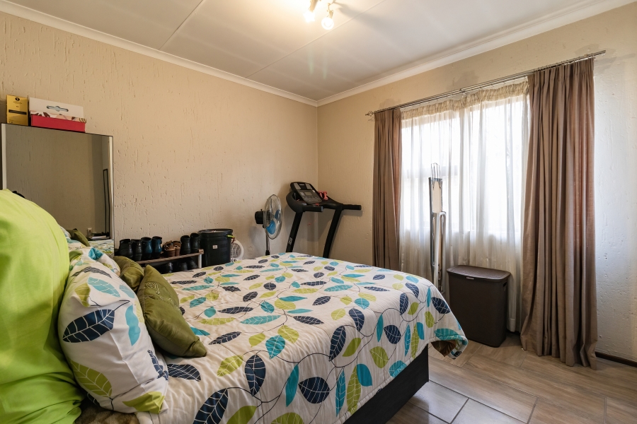 2 Bedroom Property for Sale in Buccleuch Gauteng