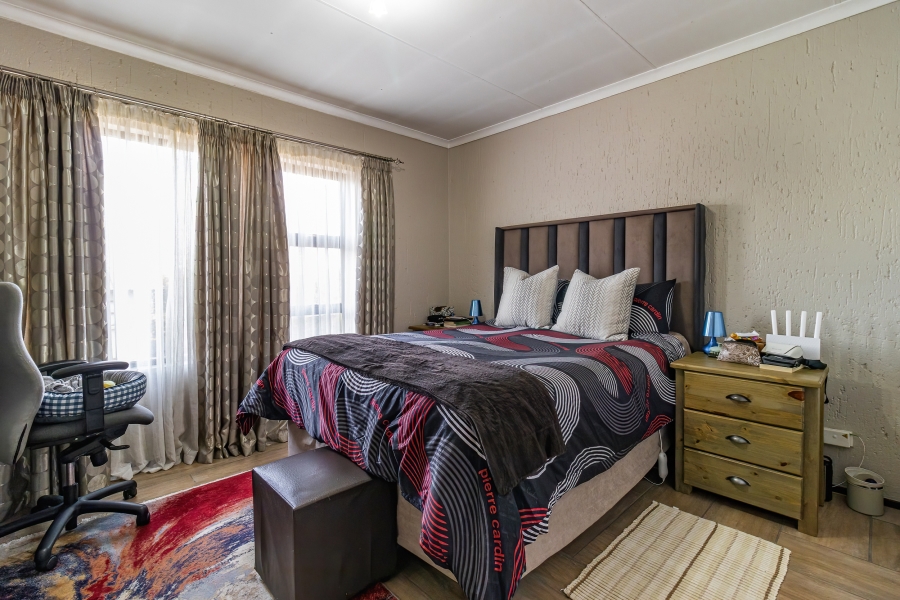 2 Bedroom Property for Sale in Buccleuch Gauteng