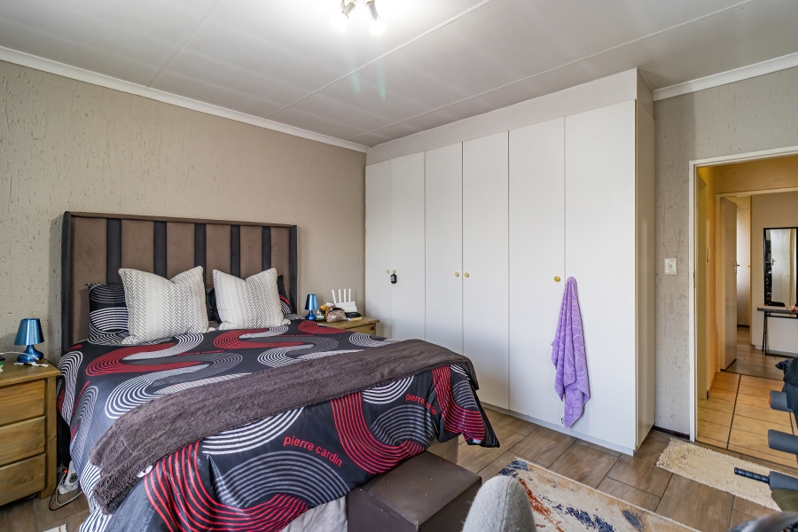 2 Bedroom Property for Sale in Buccleuch Gauteng