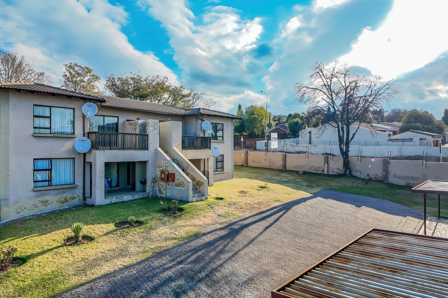 2 Bedroom Property for Sale in Buccleuch Gauteng