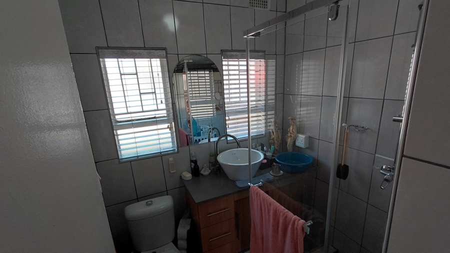 1 Bedroom Property for Sale in Ferryvale Gauteng