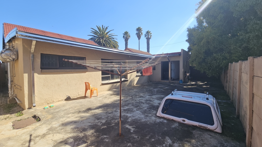 4 Bedroom Property for Sale in Dersley Gauteng
