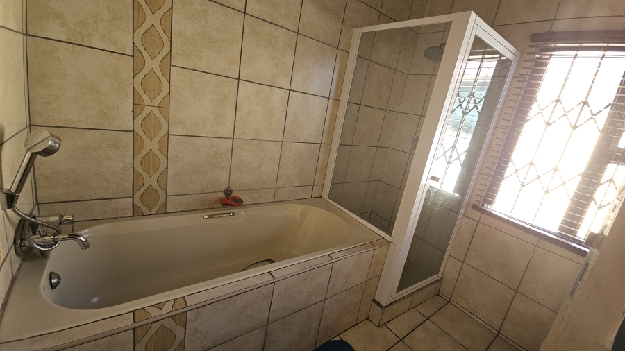4 Bedroom Property for Sale in Dersley Gauteng