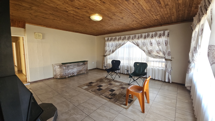4 Bedroom Property for Sale in Dersley Gauteng