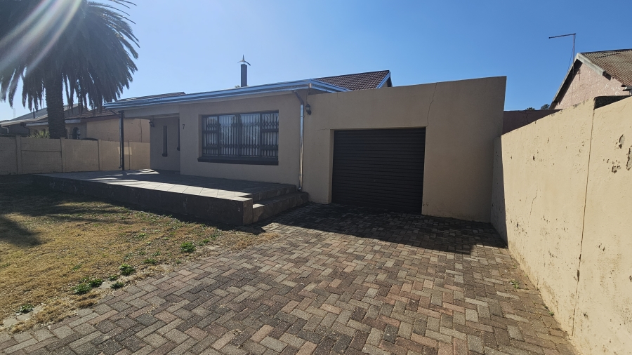 4 Bedroom Property for Sale in Dersley Gauteng