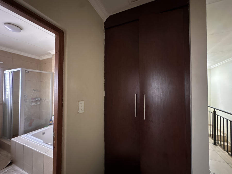 3 Bedroom Property for Sale in Thatchfield Estate Gauteng