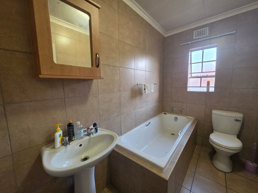 3 Bedroom Property for Sale in Thatch Hill Estate Gauteng