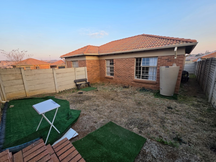 3 Bedroom Property for Sale in Thatch Hill Estate Gauteng