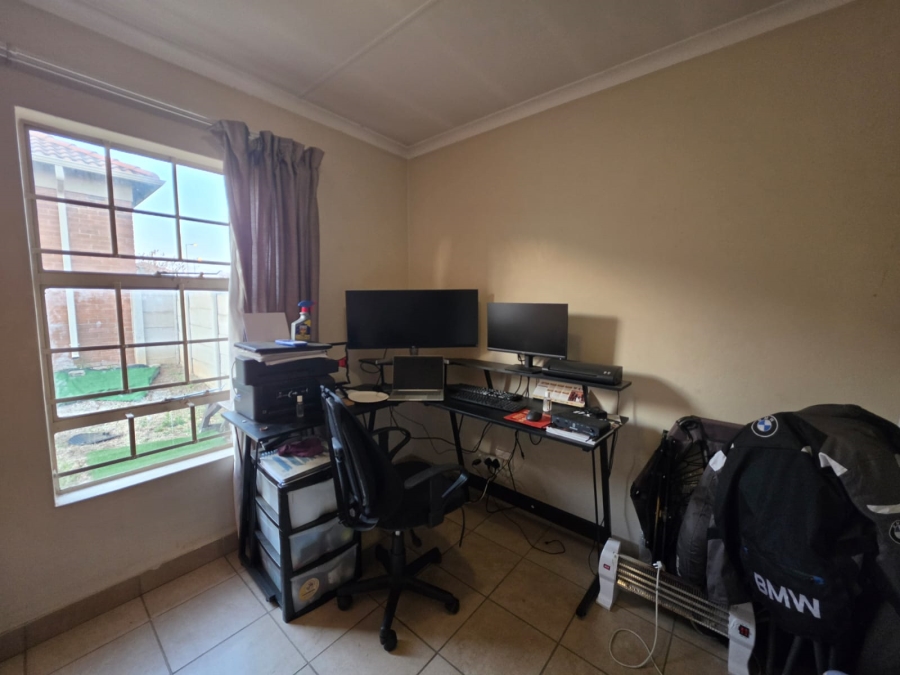 3 Bedroom Property for Sale in Thatch Hill Estate Gauteng