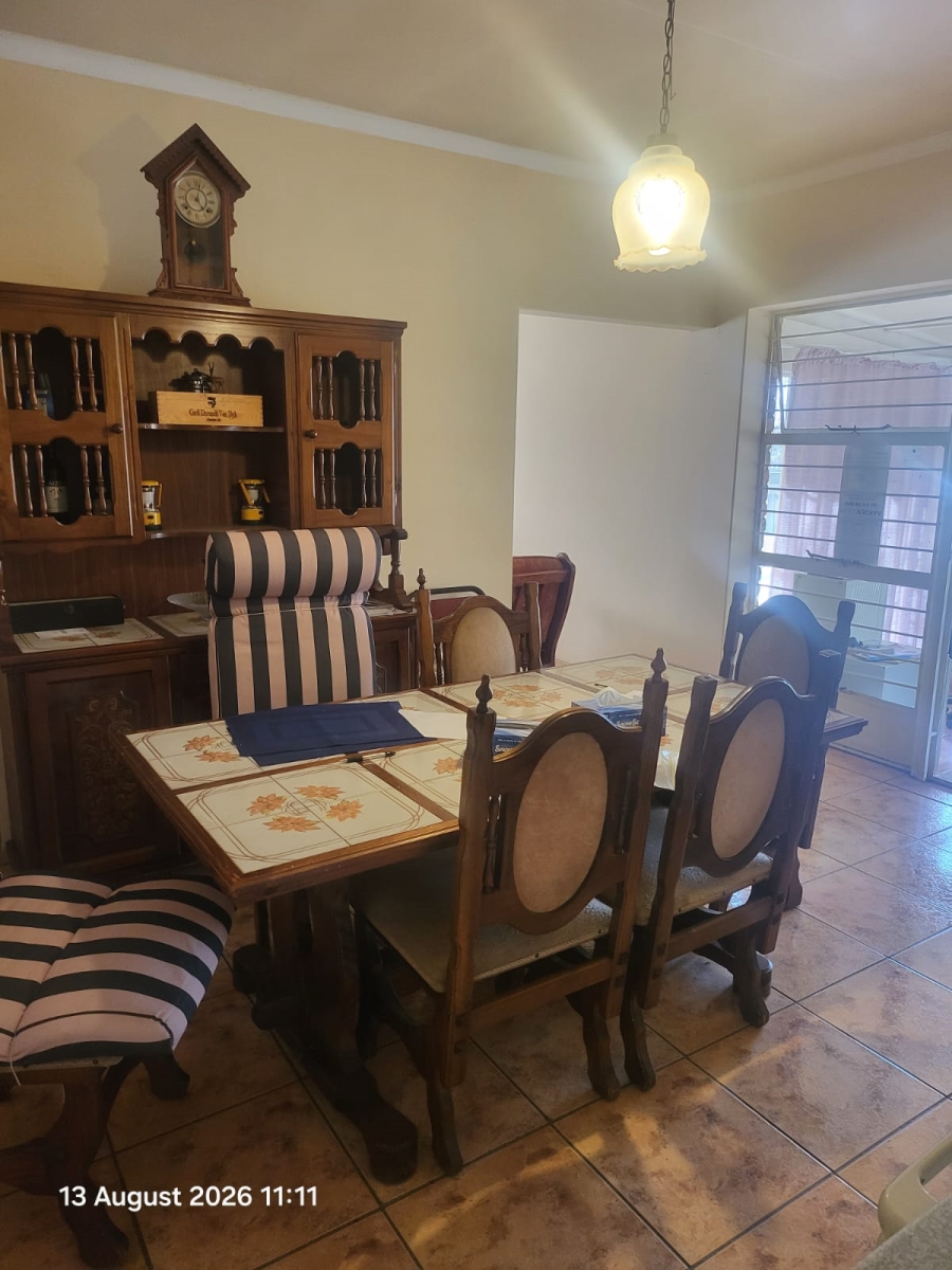 To Let 4 Bedroom Property for Rent in Dunnottar Gauteng