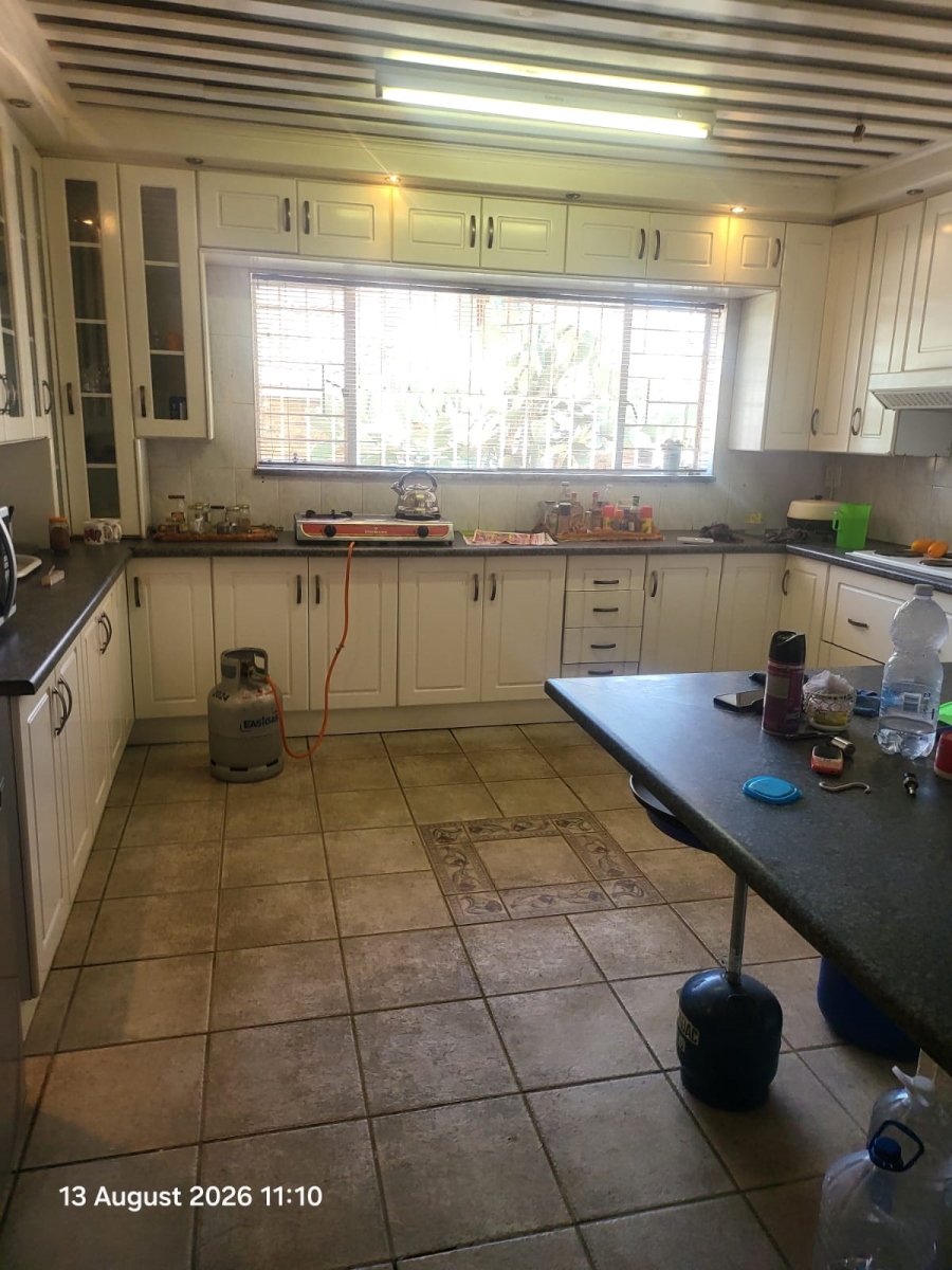To Let 4 Bedroom Property for Rent in Dunnottar Gauteng