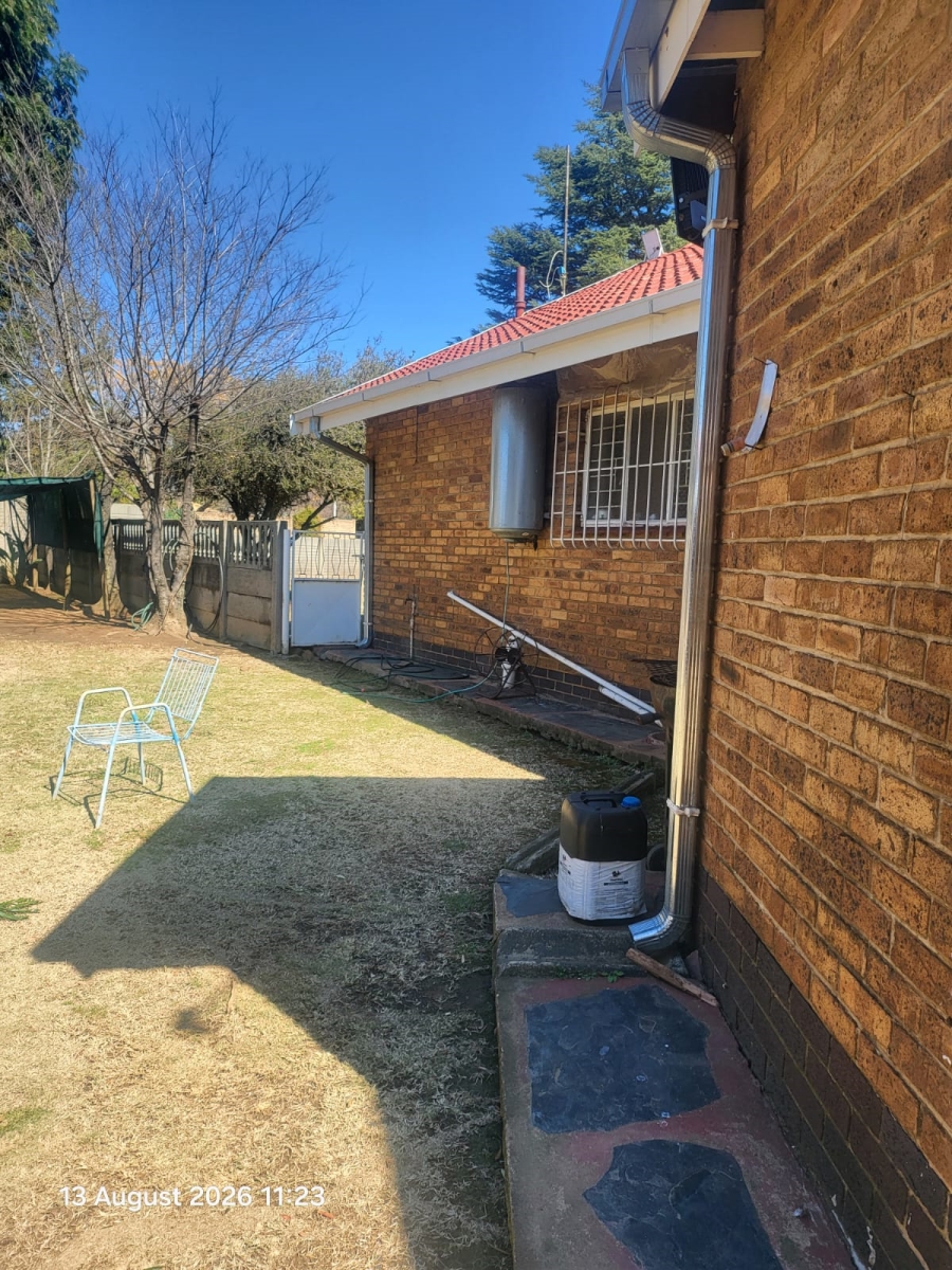To Let 4 Bedroom Property for Rent in Dunnottar Gauteng
