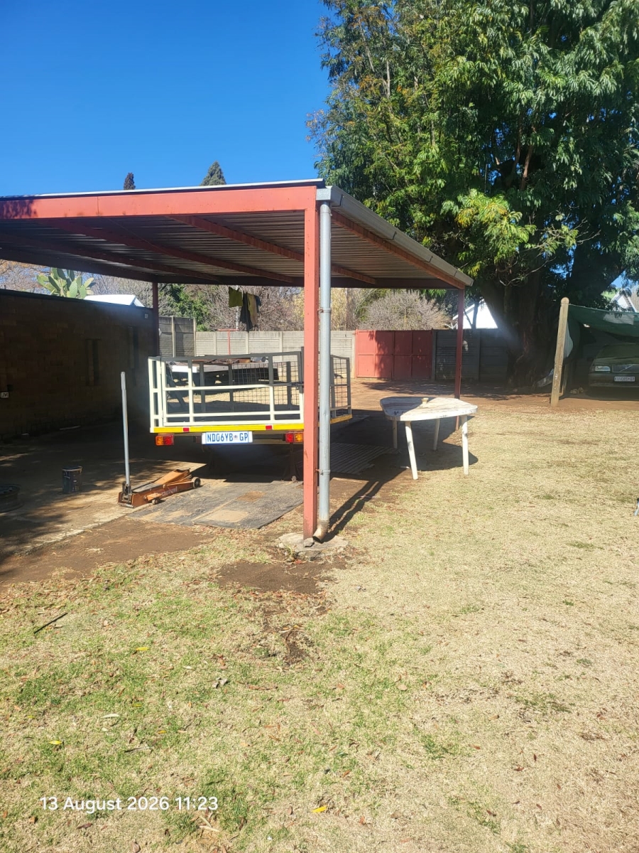 To Let 4 Bedroom Property for Rent in Dunnottar Gauteng