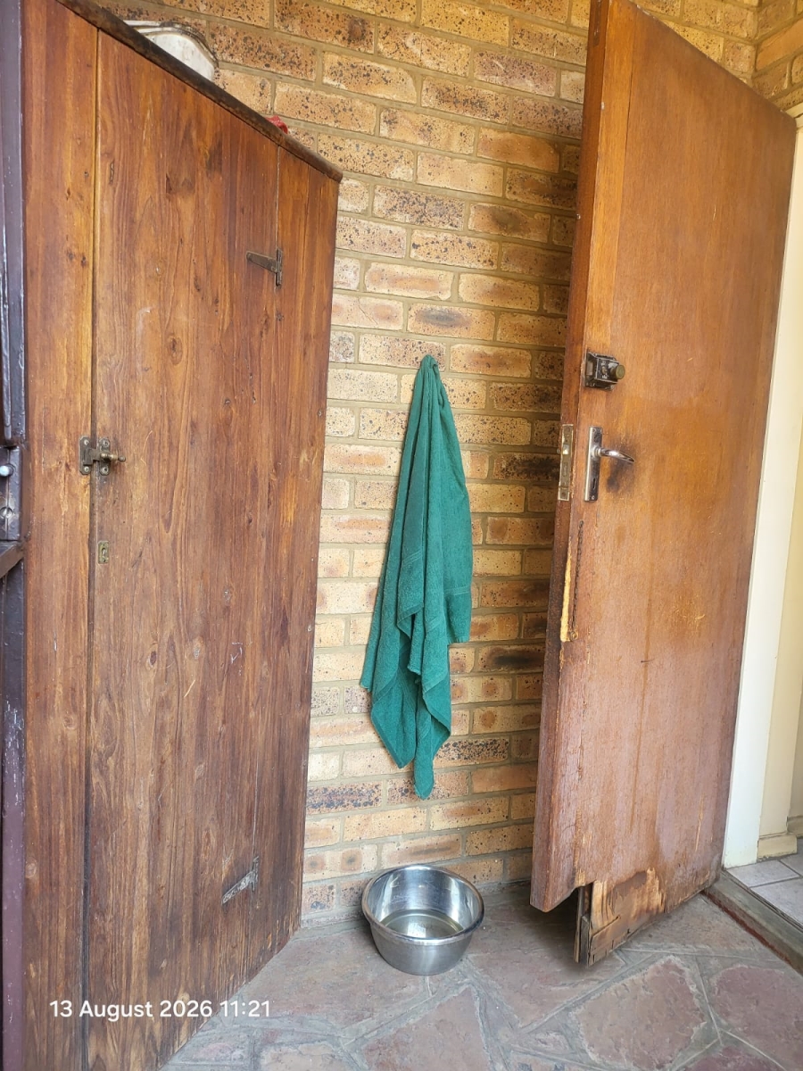 To Let 4 Bedroom Property for Rent in Dunnottar Gauteng