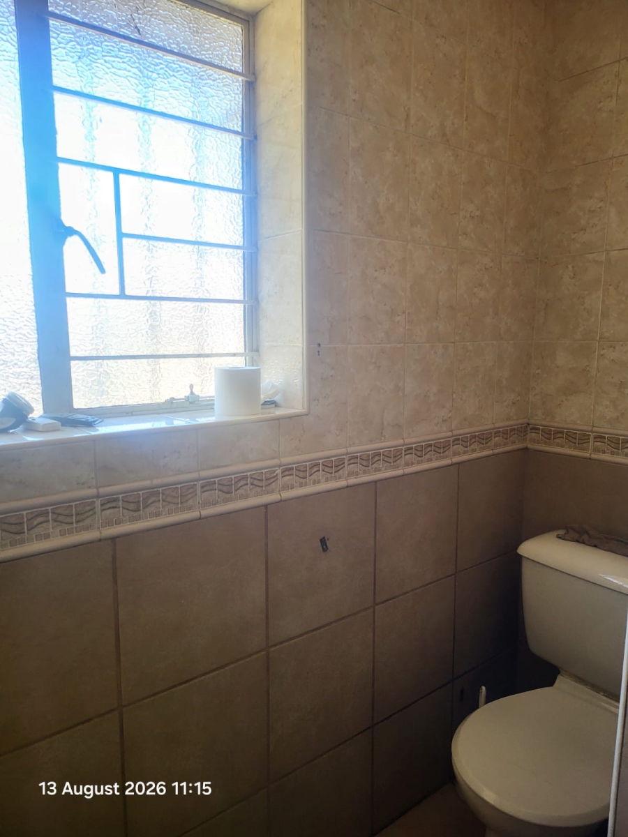 To Let 4 Bedroom Property for Rent in Dunnottar Gauteng