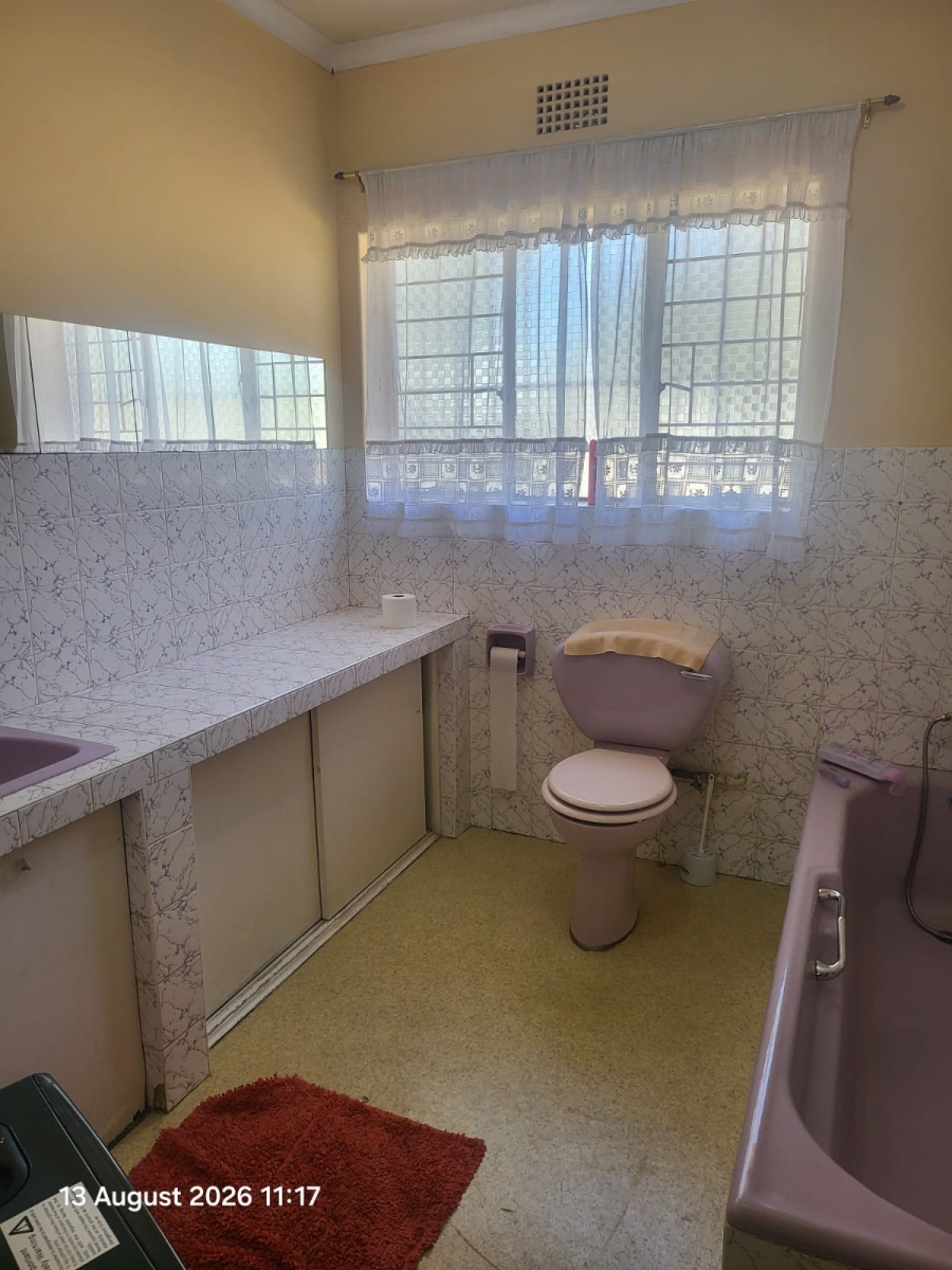 To Let 4 Bedroom Property for Rent in Dunnottar Gauteng