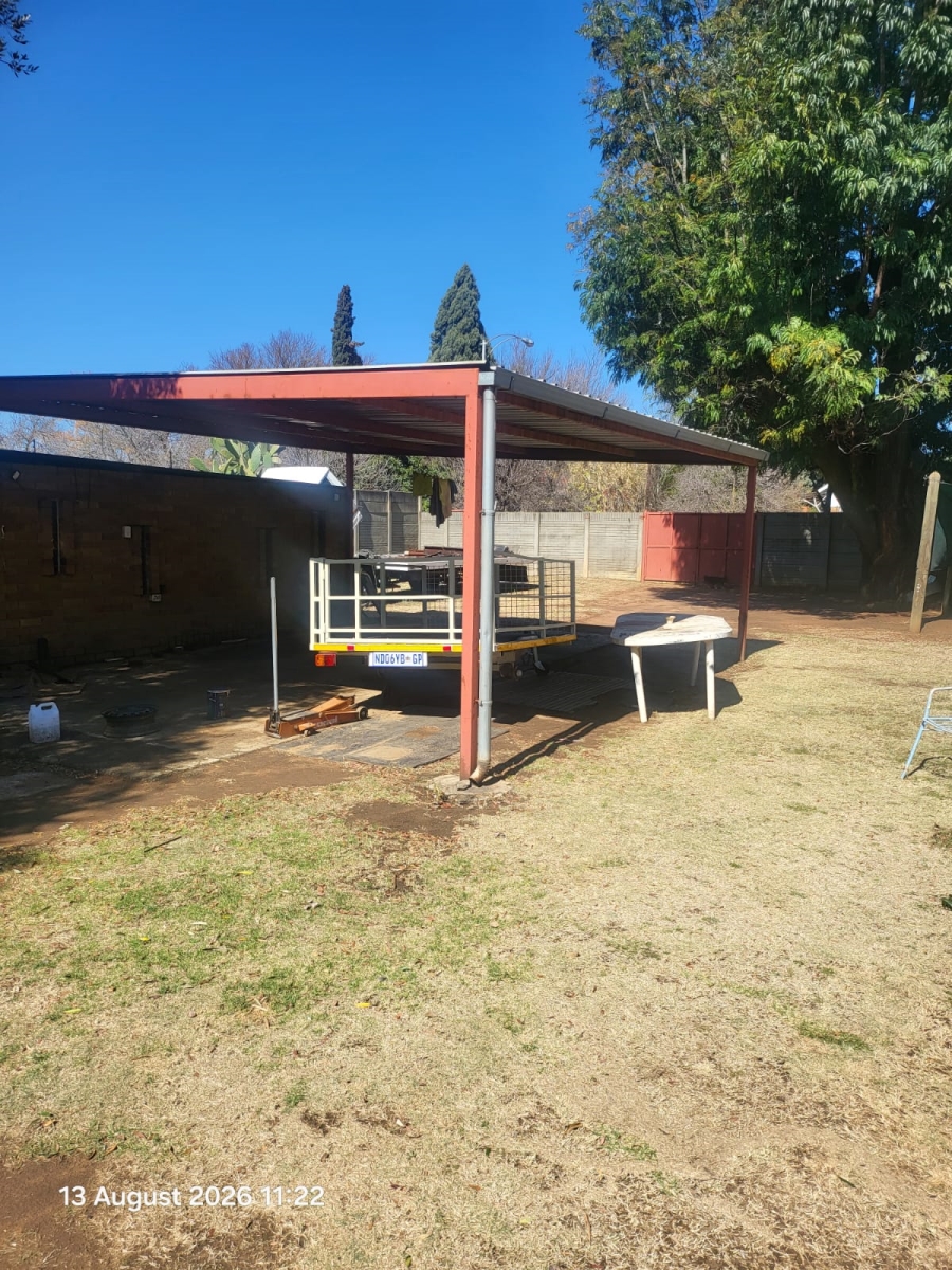 To Let 4 Bedroom Property for Rent in Dunnottar Gauteng