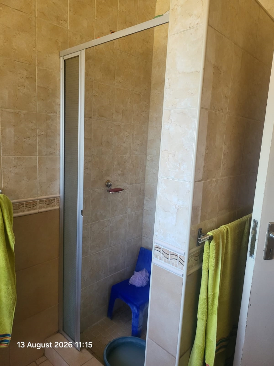 To Let 4 Bedroom Property for Rent in Dunnottar Gauteng