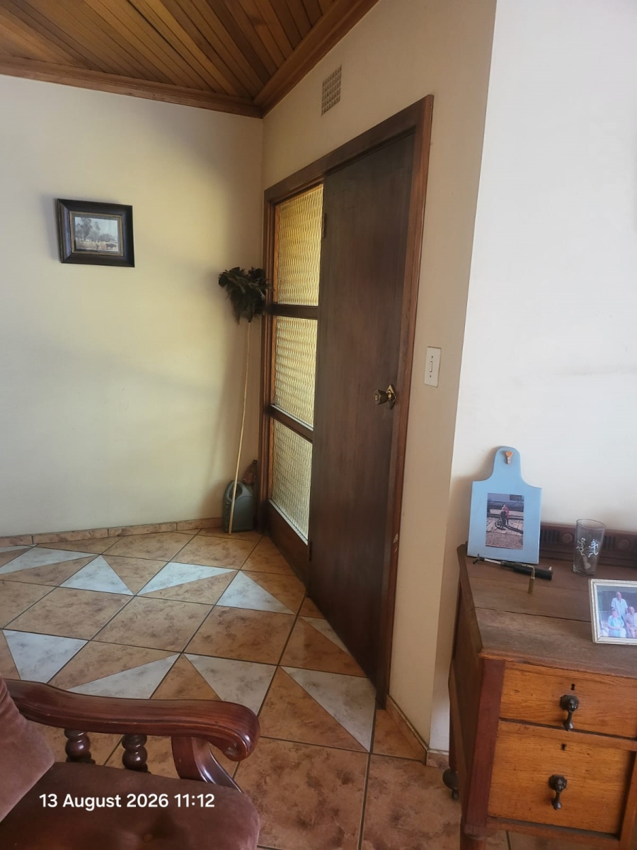 To Let 4 Bedroom Property for Rent in Dunnottar Gauteng
