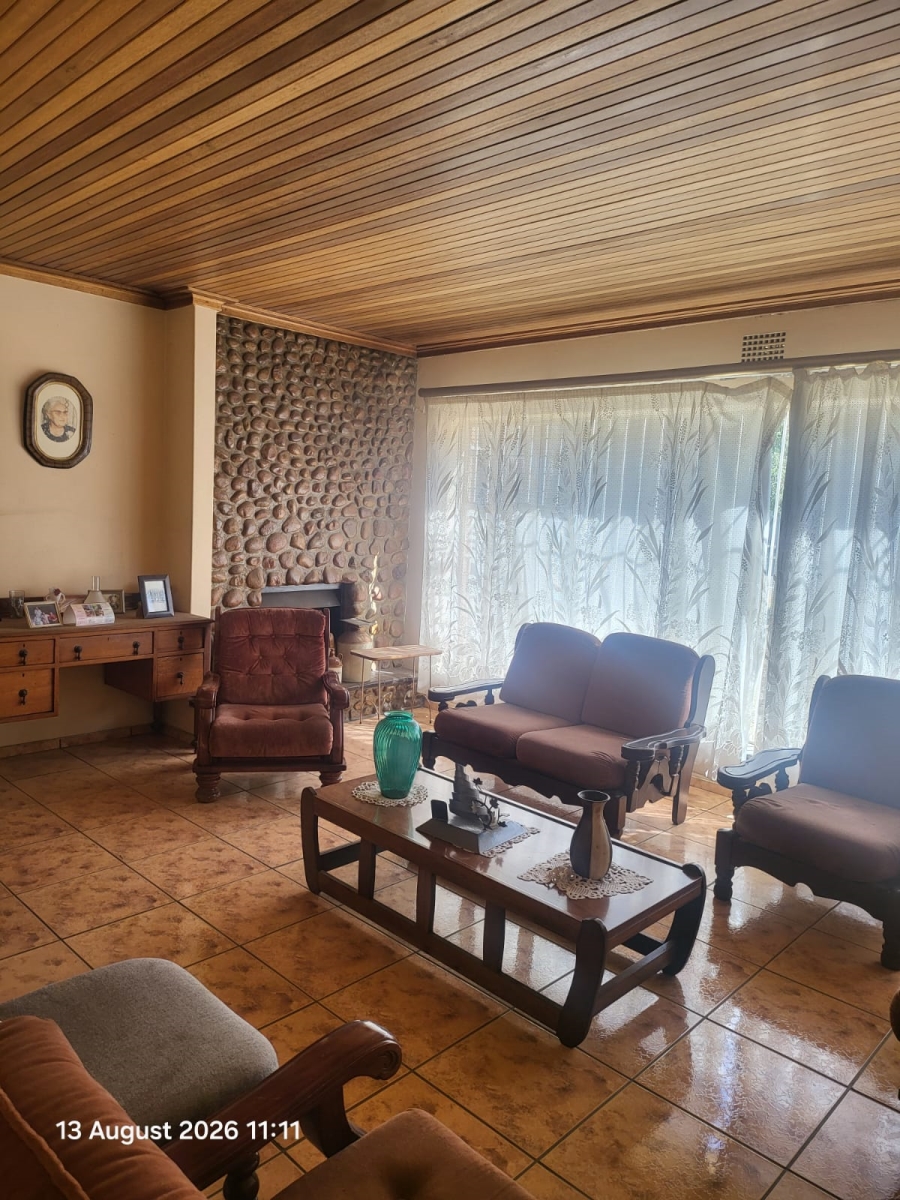 To Let 4 Bedroom Property for Rent in Dunnottar Gauteng