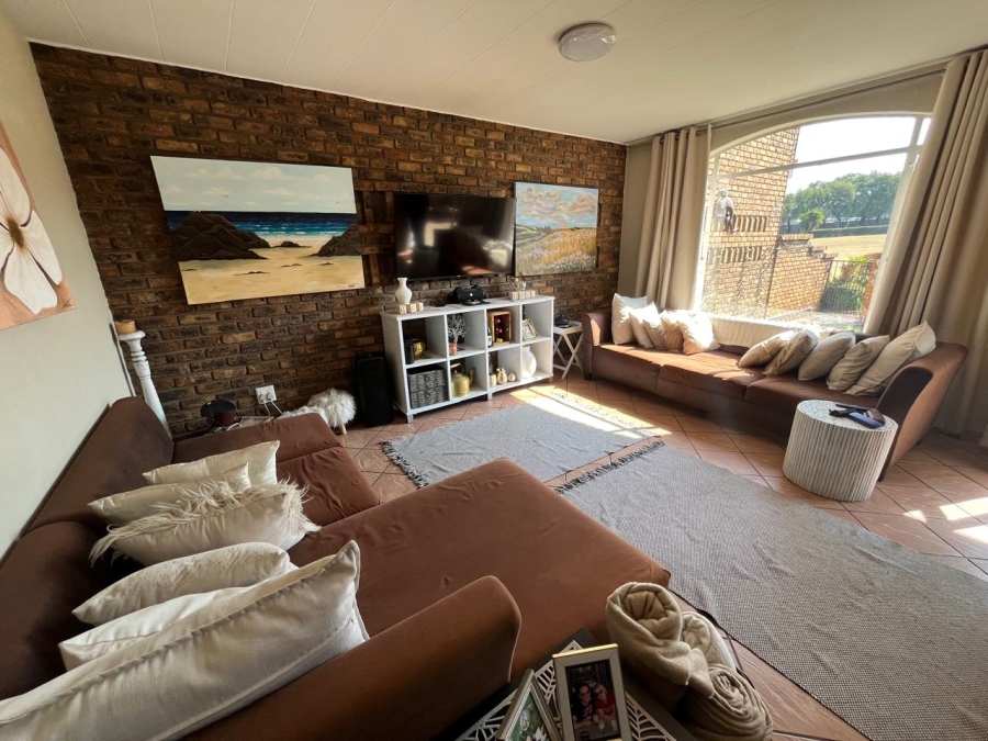 3 Bedroom Property for Sale in Albemarle Gauteng