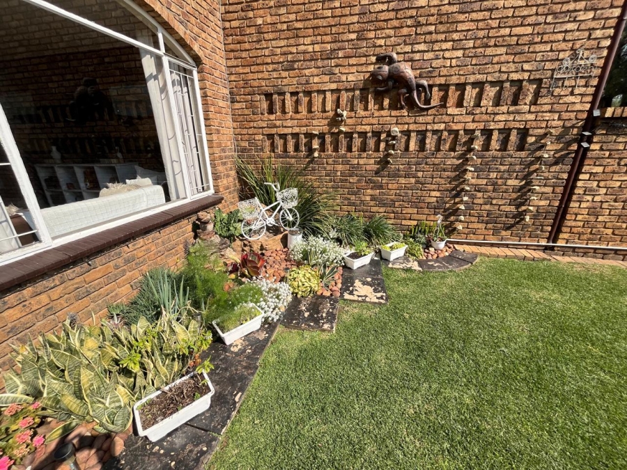 3 Bedroom Property for Sale in Albemarle Gauteng