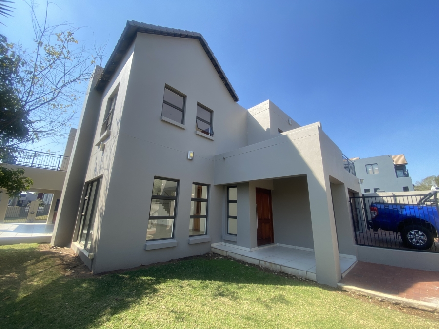 To Let 4 Bedroom Property for Rent in Greenstone Hill Gauteng