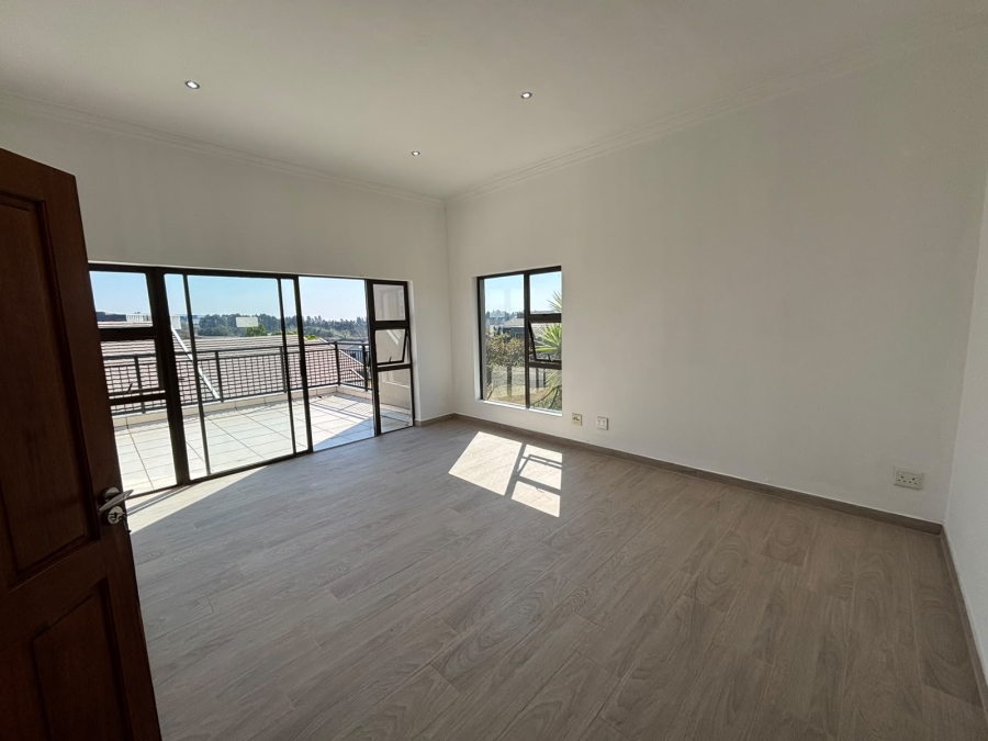 To Let 4 Bedroom Property for Rent in Greenstone Hill Gauteng