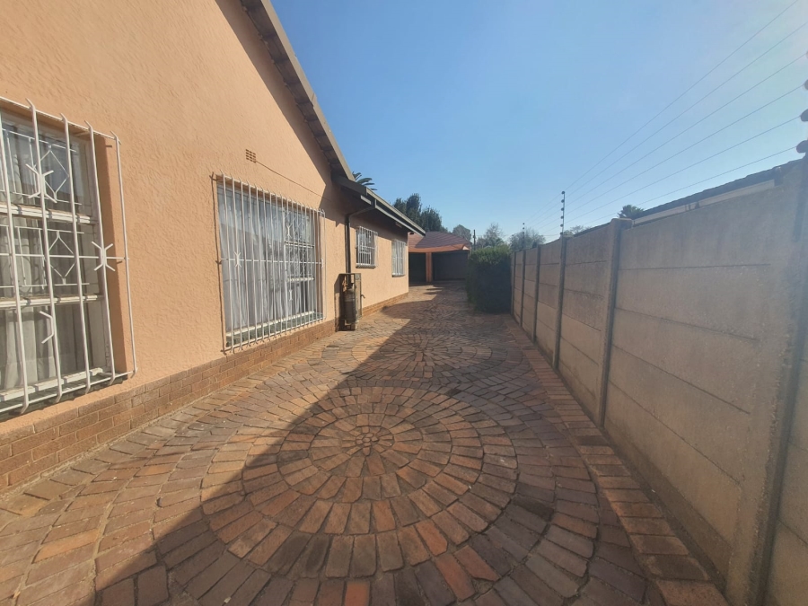 3 Bedroom Property for Sale in Randhart Gauteng