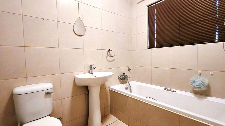 To Let 2 Bedroom Property for Rent in Rosashof Gauteng