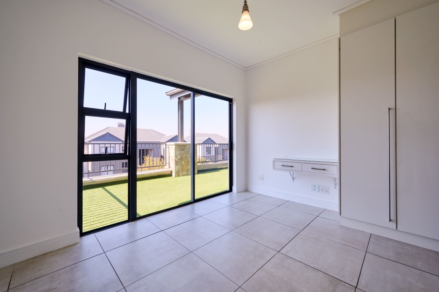 2 Bedroom Property for Sale in The Polofields Gauteng