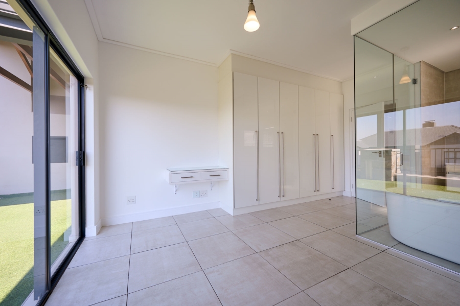 2 Bedroom Property for Sale in The Polofields Gauteng