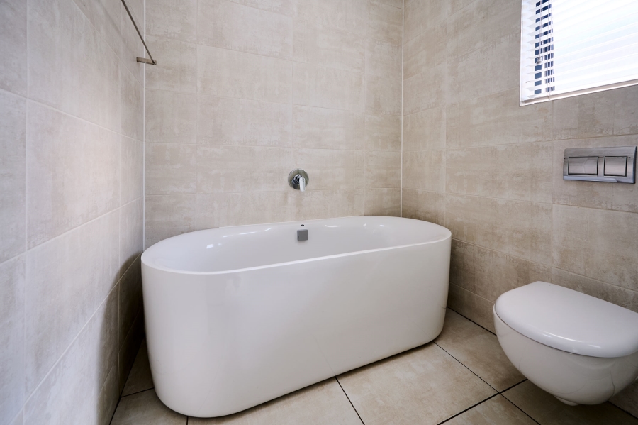2 Bedroom Property for Sale in The Polofields Gauteng