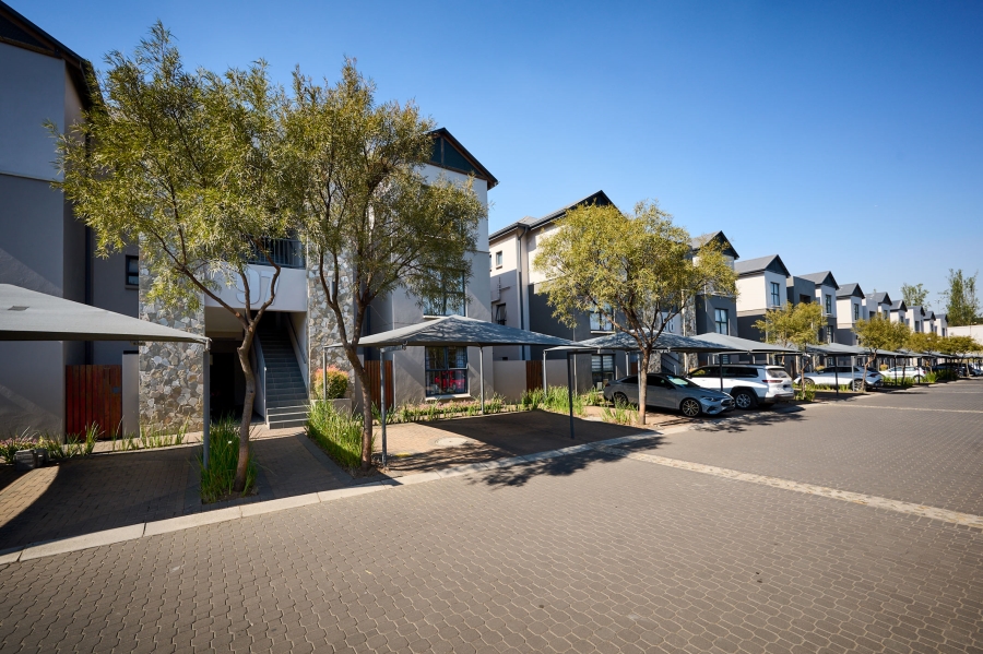 2 Bedroom Property for Sale in The Polofields Gauteng