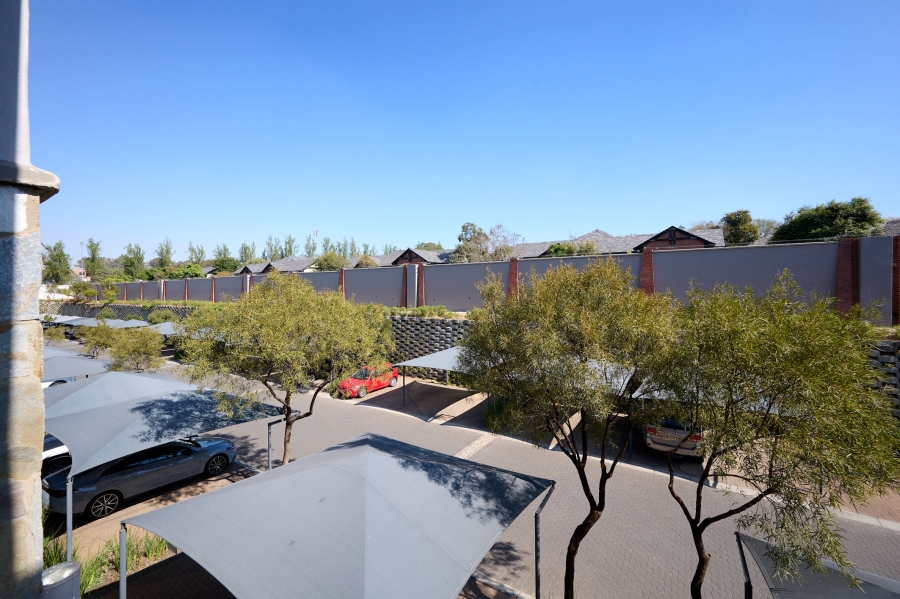 2 Bedroom Property for Sale in The Polofields Gauteng