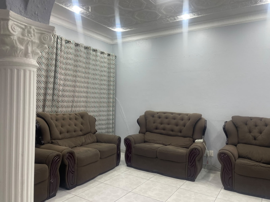 To Let 3 Bedroom Property for Rent in Mayfair Gauteng