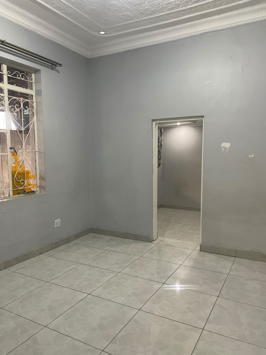 To Let 3 Bedroom Property for Rent in Mayfair Gauteng