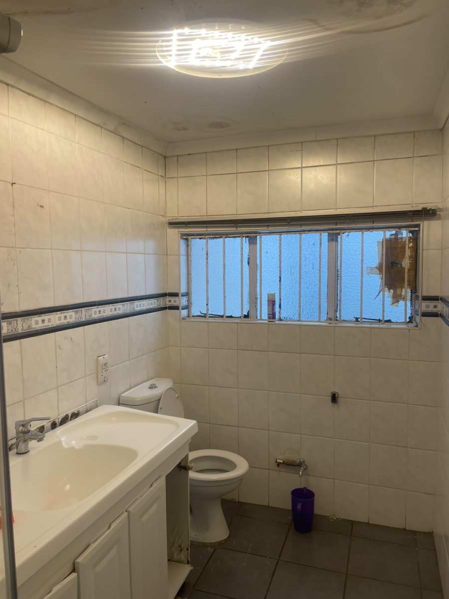 To Let 3 Bedroom Property for Rent in Mayfair Gauteng