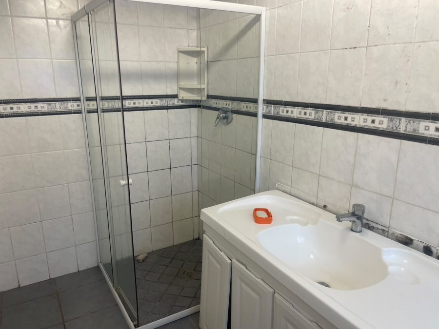 To Let 3 Bedroom Property for Rent in Mayfair Gauteng