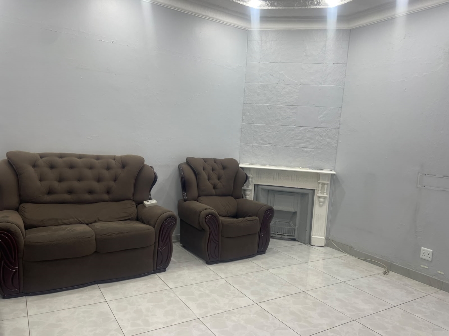 To Let 3 Bedroom Property for Rent in Mayfair Gauteng