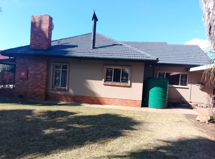 4 Bedroom Property for Sale in Selcourt Gauteng