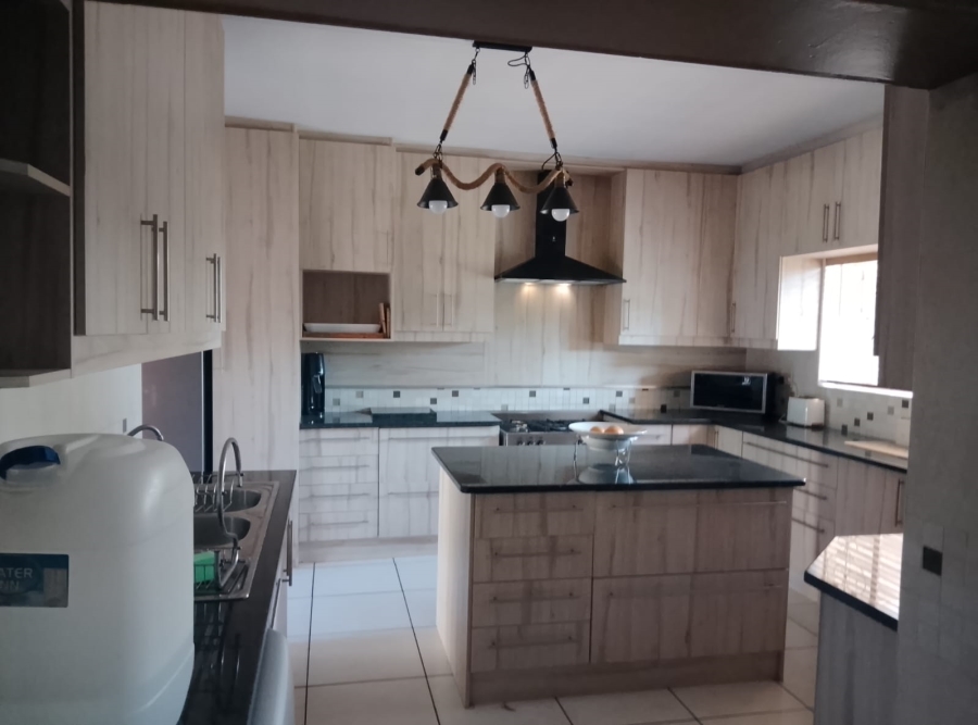 4 Bedroom Property for Sale in Selcourt Gauteng