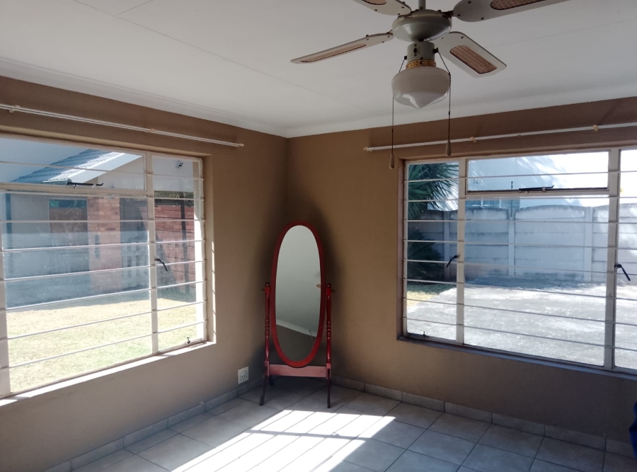 4 Bedroom Property for Sale in Selcourt Gauteng