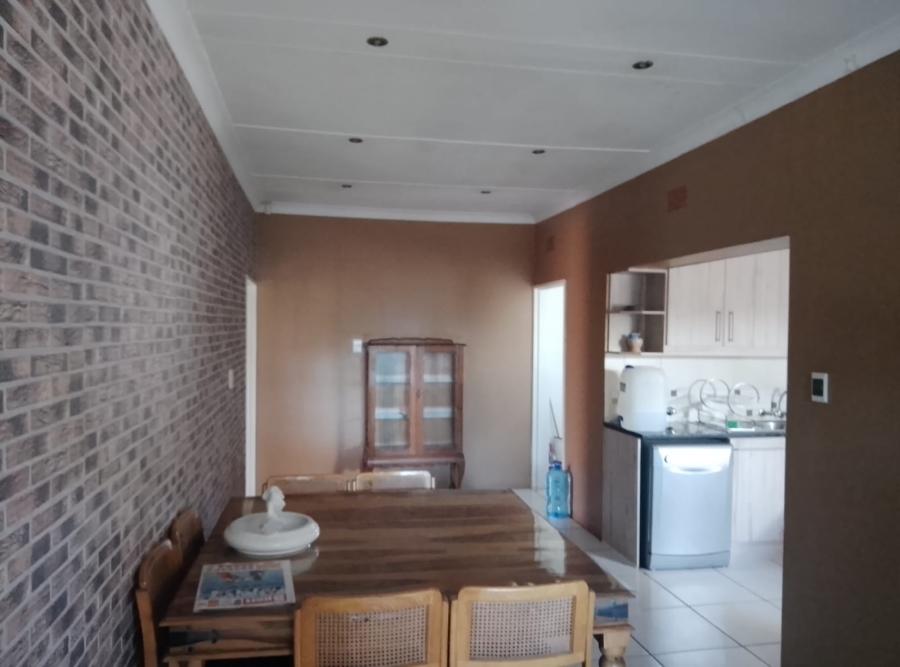 4 Bedroom Property for Sale in Selcourt Gauteng