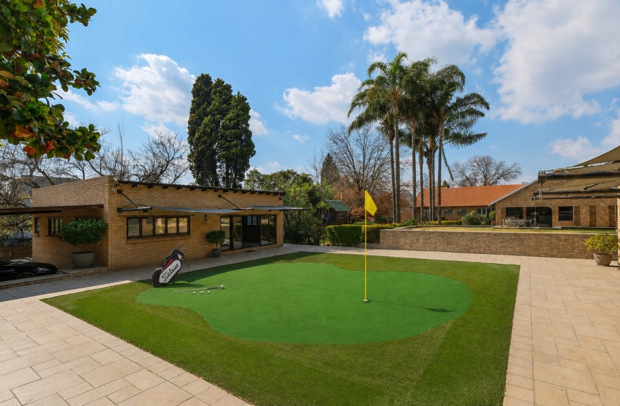 4 Bedroom Property for Sale in Hurlingham Gauteng